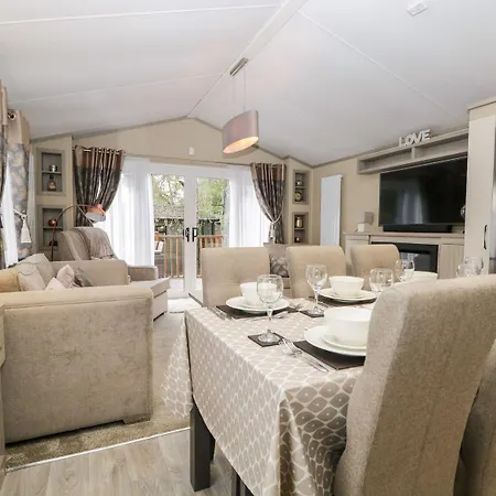 Water's Reach Holiday home