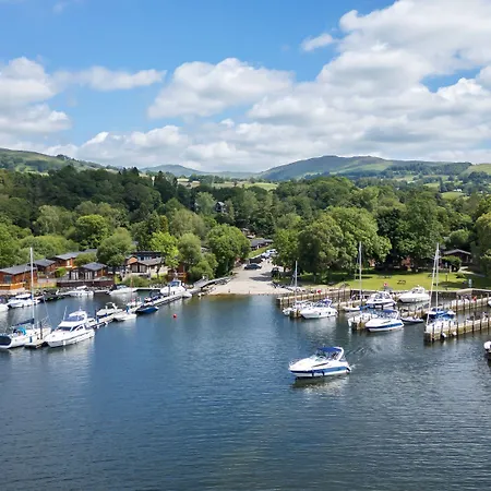 Water's Reach * Windermere